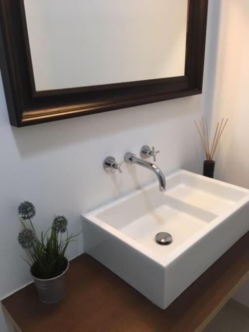 Charming Suite Private Wc & Balcony Lisbon Luaran gambar